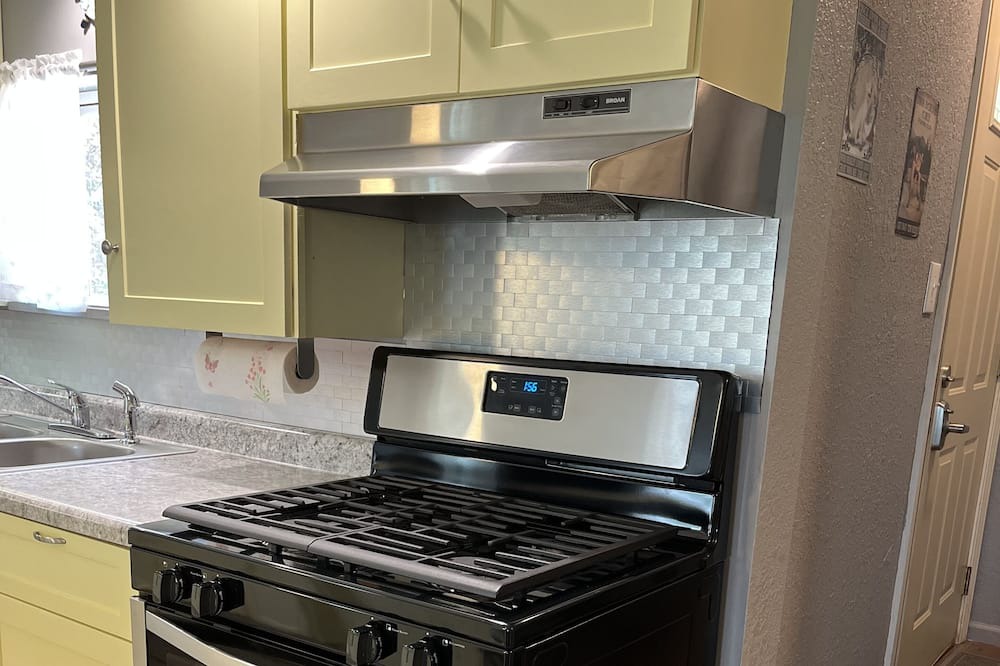 Photo of Kitchen in Murdock