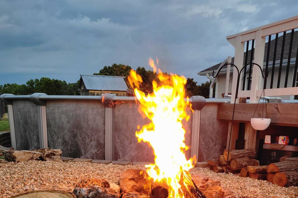 Photo of Outdoor in Squires