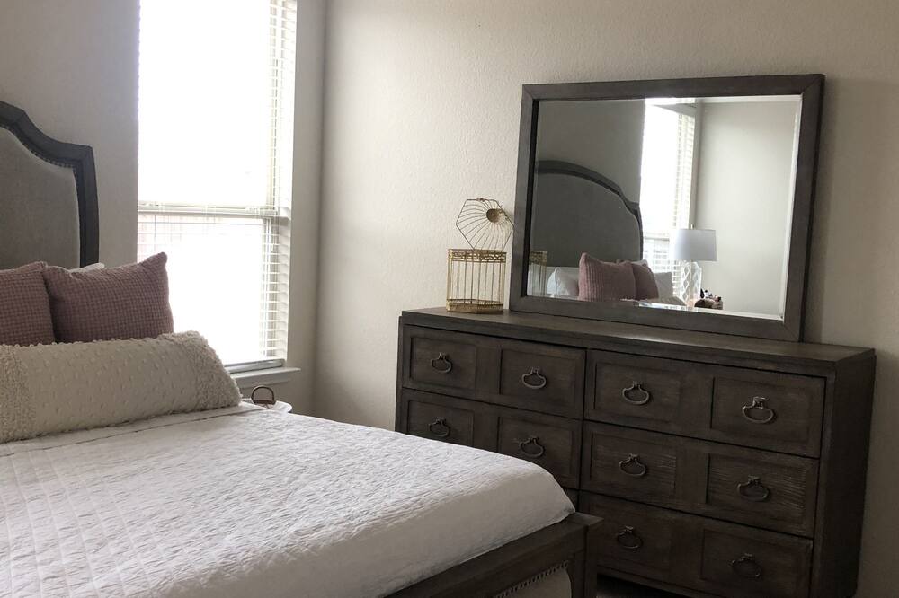 Photo of Bedroom in Forney