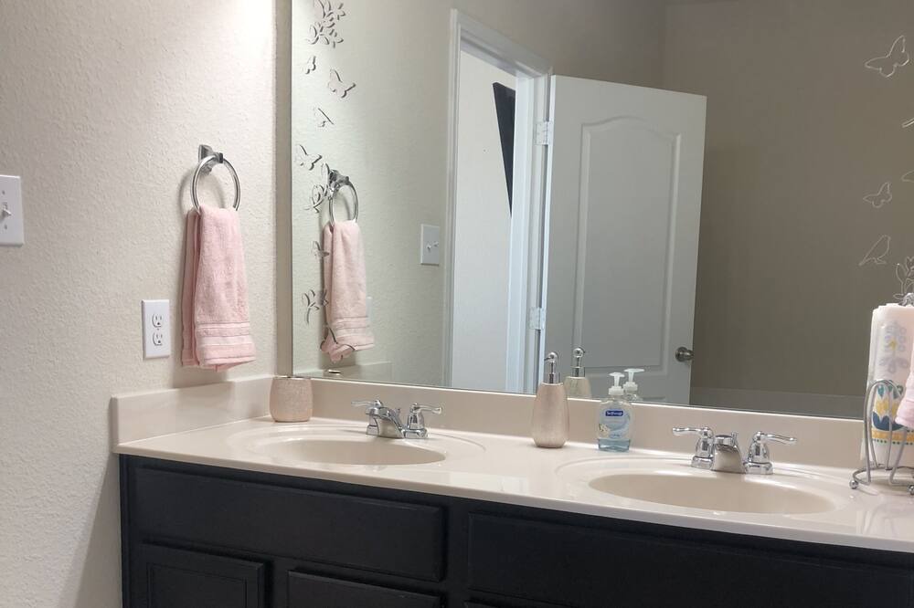 Photo of Bathroom in Forney