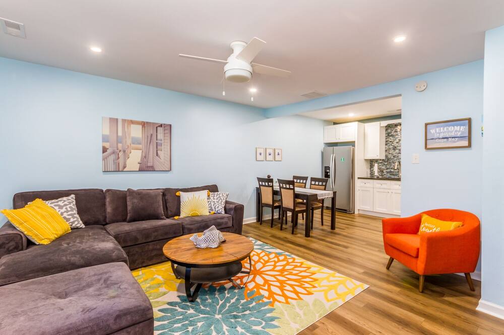 Photo of Livingroom in Village Green