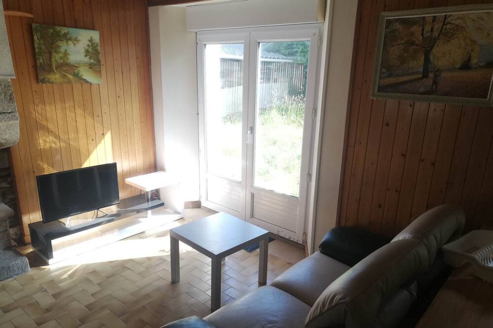 Photo of Livingroom in Ploudaniel