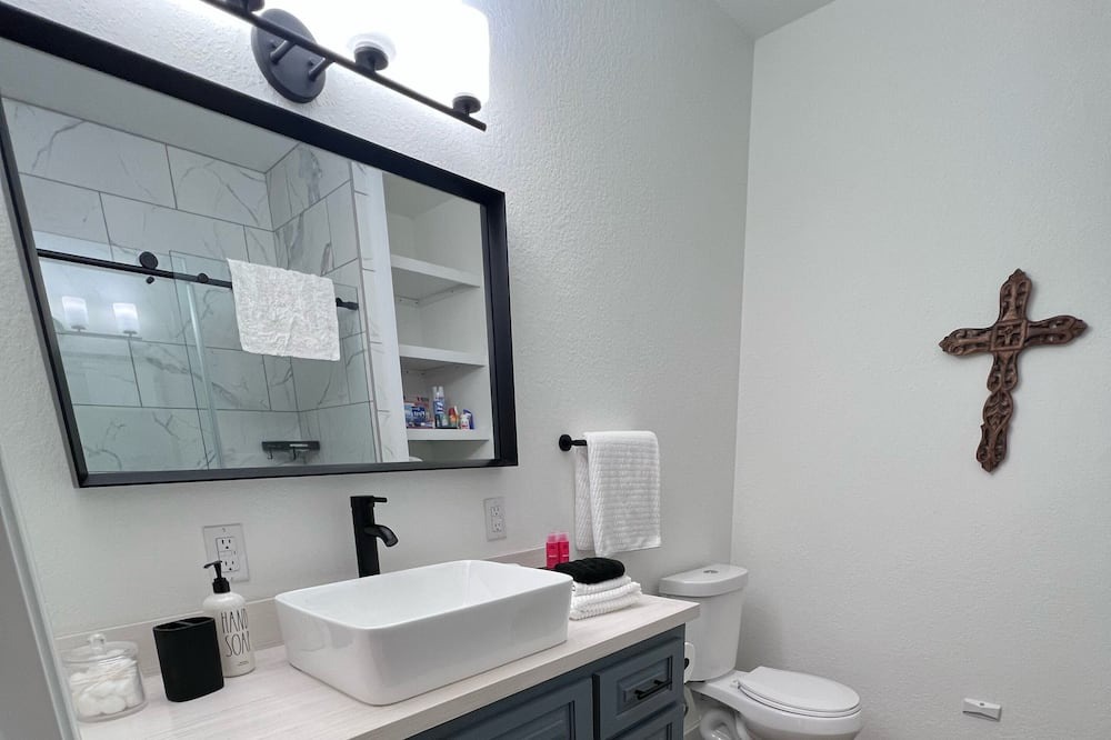 Photo of Bathroom in Kirby