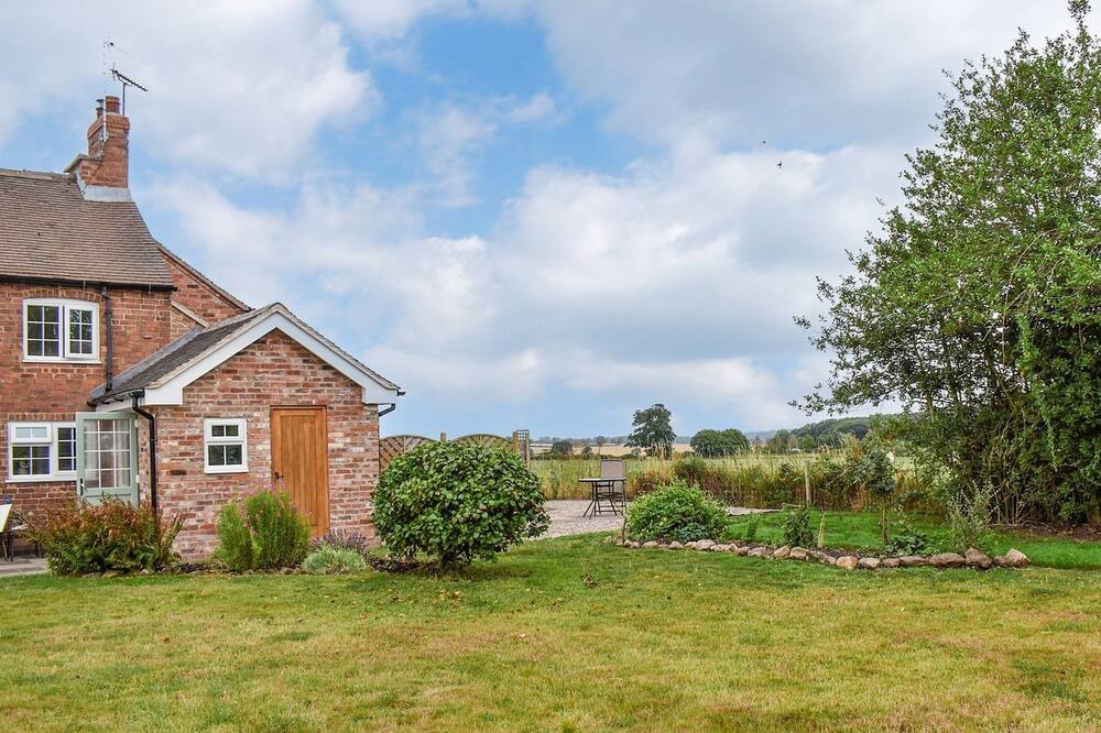 Photo of Outdoor in Swadlincote