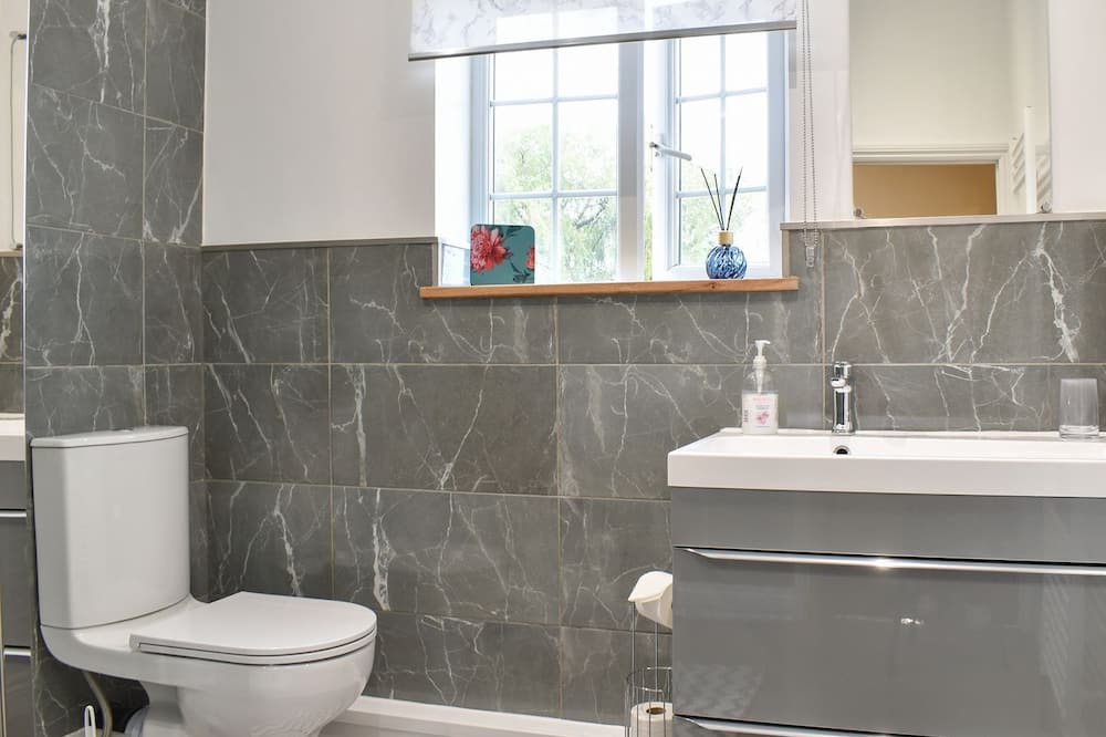 Photo of Bathroom in Swadlincote