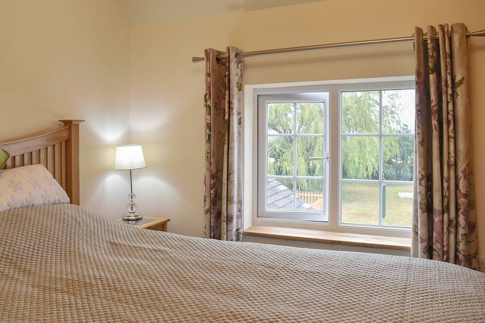 Photo of Bedroom in Swadlincote