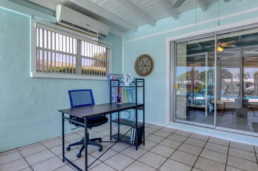 Photo of Patio Balcony in Cocoa Isles