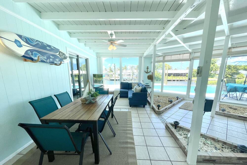 Photo of Others in Cocoa Isles