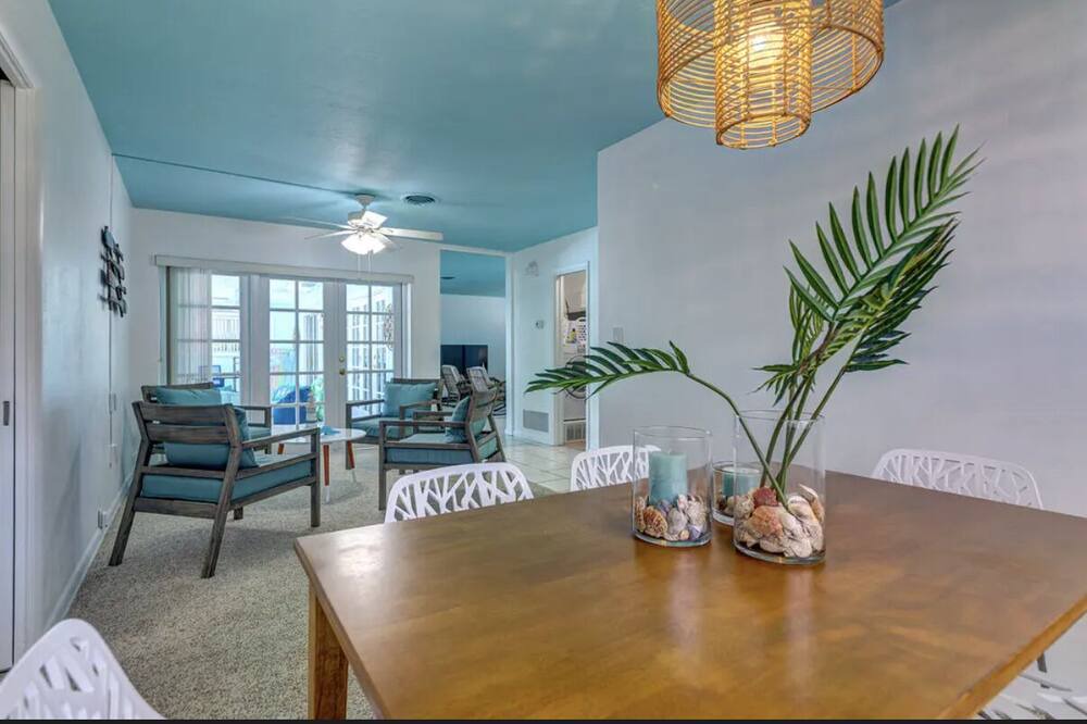 Photo of Kitchen in Cocoa Isles