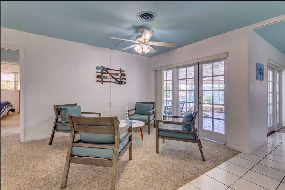 Photo of Others in Cocoa Isles