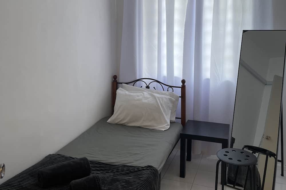 Photo of Bedroom in Kampung Pengkalan Maras