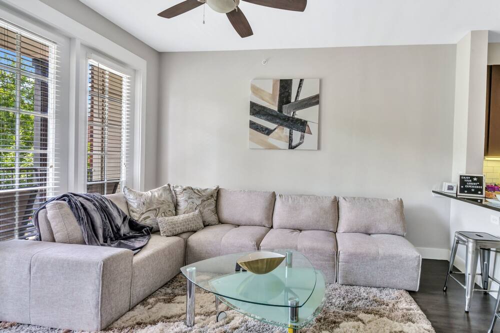 Photo of Livingroom in Oak Lawn