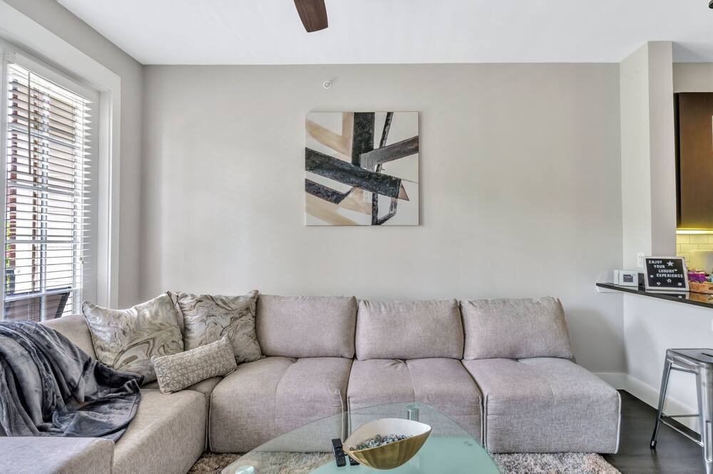Photo of Livingroom in Oak Lawn