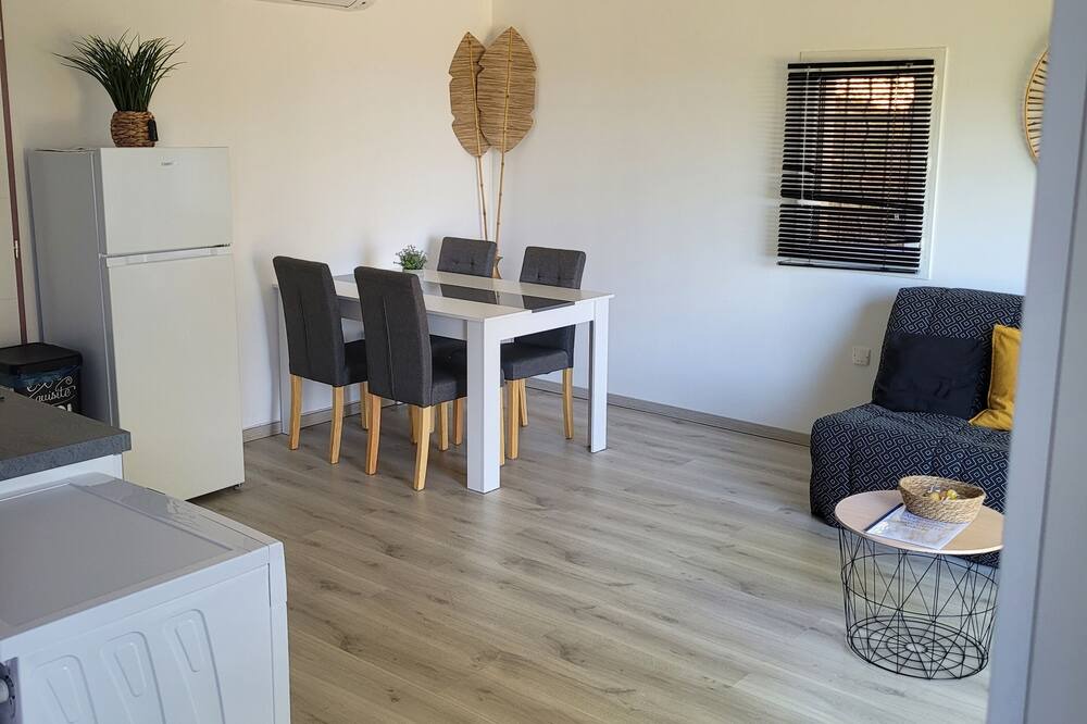 Photo of Livingroom in Saint-Julien-de-Peyrolas