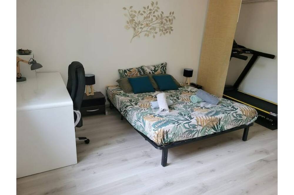 Photo of Bedroom in Saint-Julien-de-Peyrolas