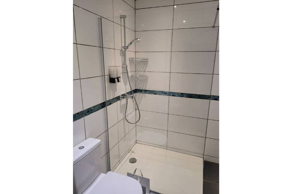 Photo of Bathroom in Saint-Julien-de-Peyrolas