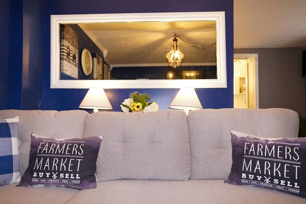 Photo of Livingroom in Berea