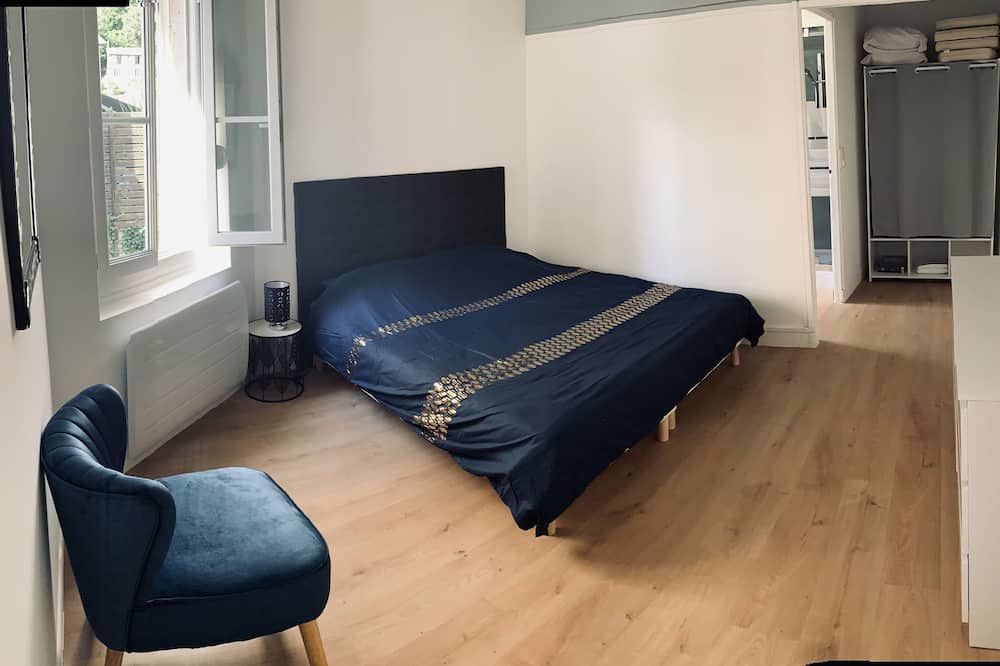 Photo of Bedroom in Pierrefonds