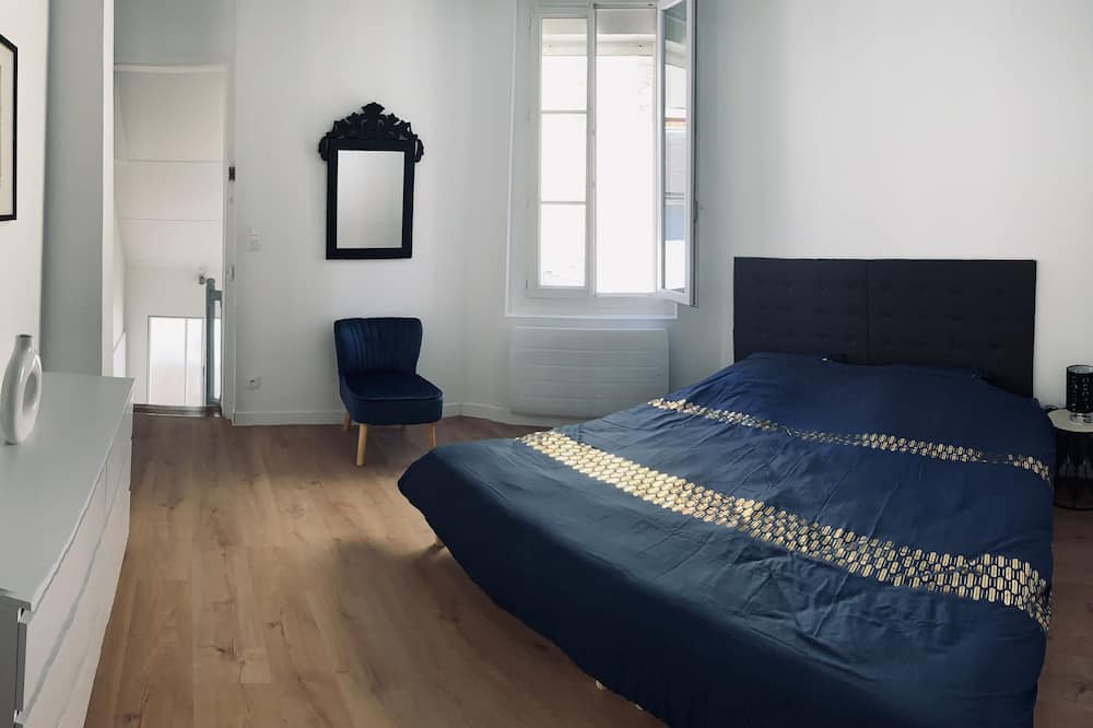 Photo of Bedroom in Pierrefonds