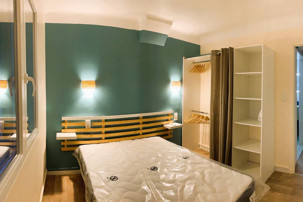 Photo of Bedroom in Thuir