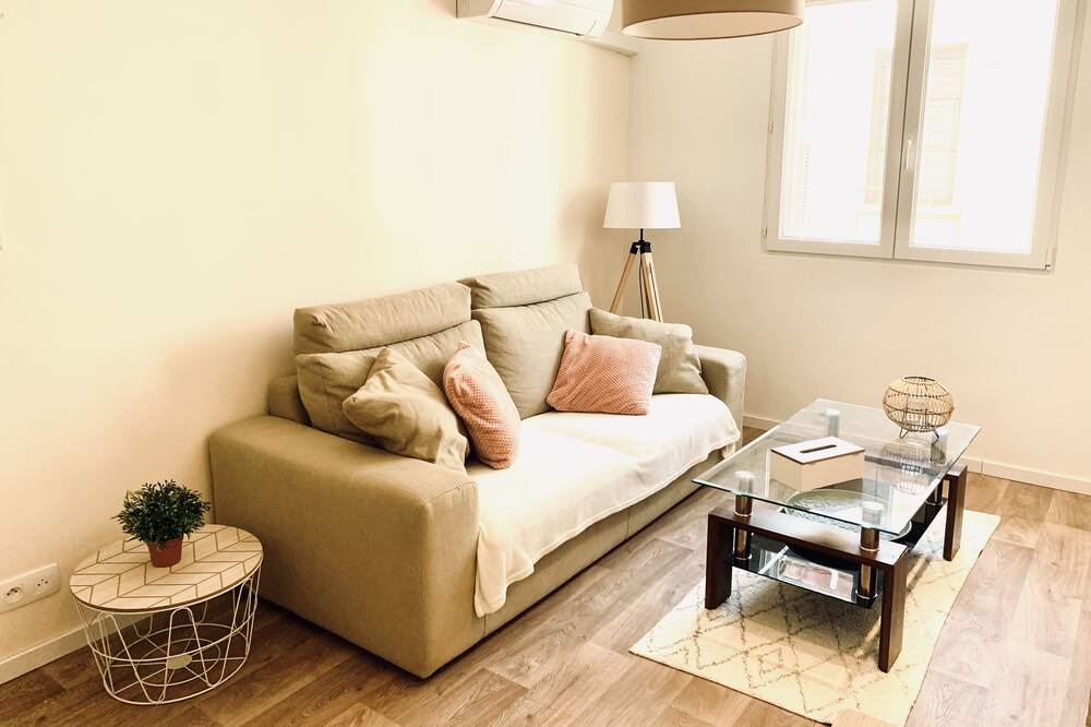 Photo of Livingroom in Thuir