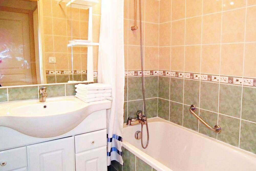 Photo of Bathroom in Gavaudun