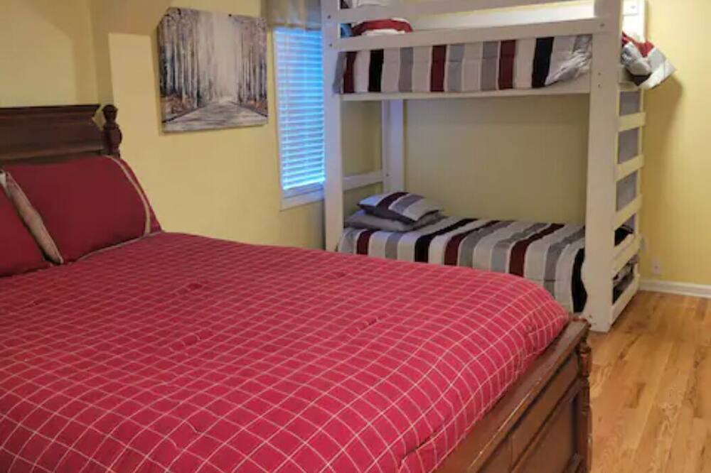 Photo of Bedroom in Bakersville