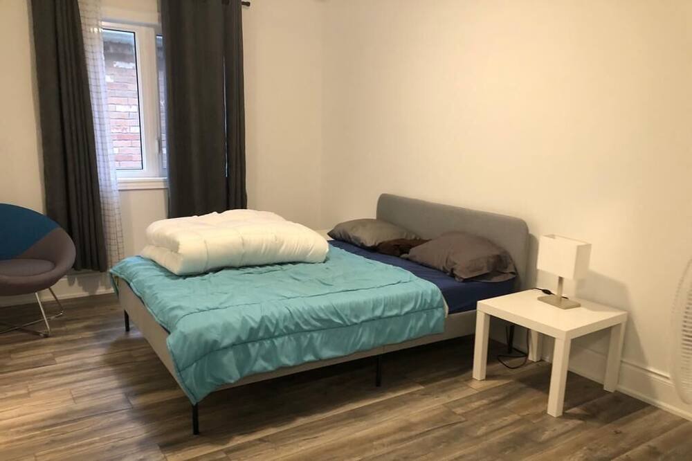 Photo of Bedroom in Thorold