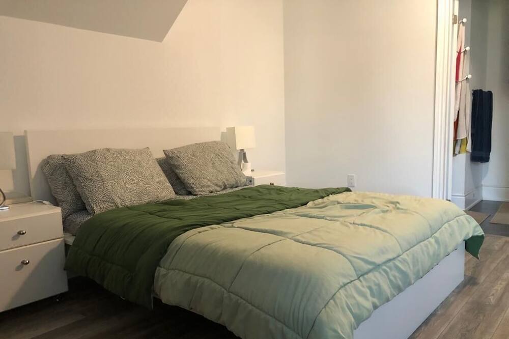 Photo of Bedroom in Thorold