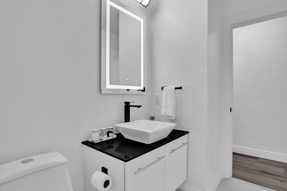 Photo of Bathroom in Central Corals