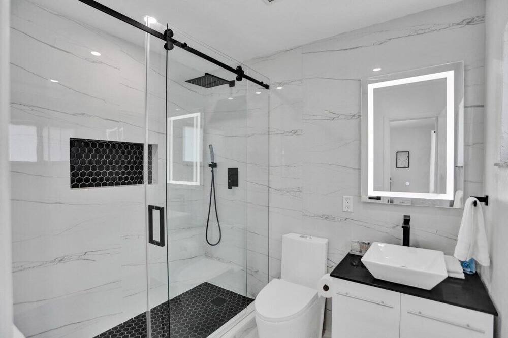Photo of Bathroom in Central Corals