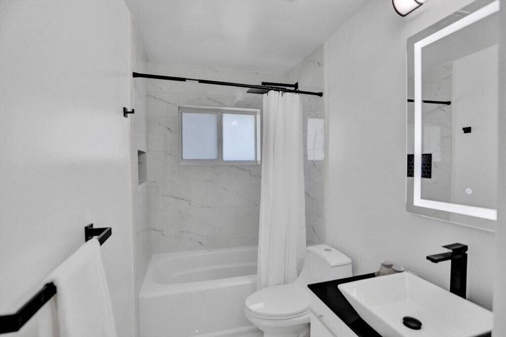 Photo of Bathroom in Central Corals