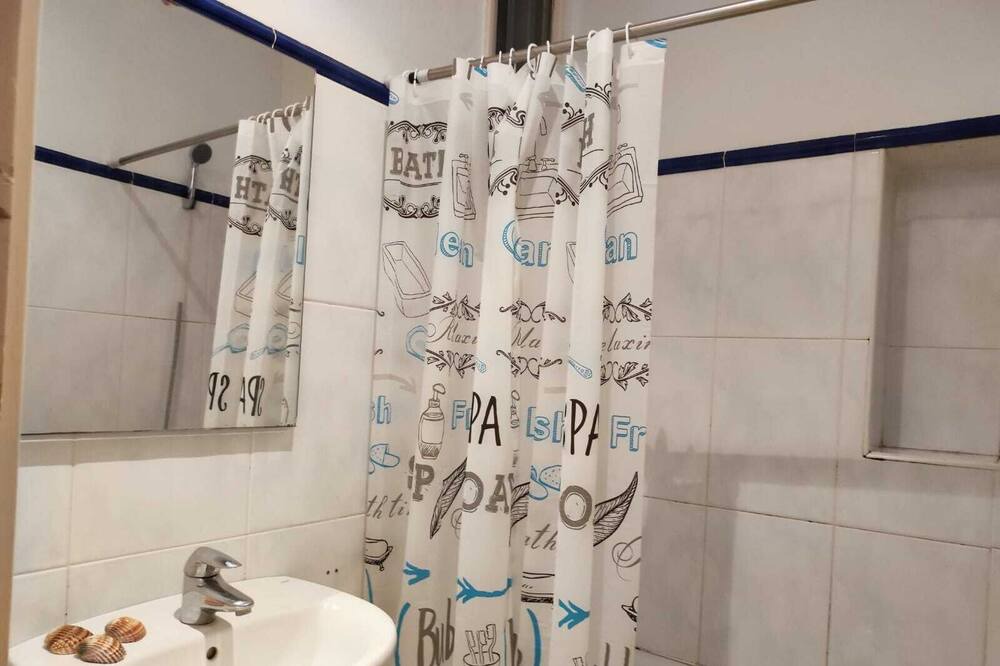 Photo of Bathroom in Figueres