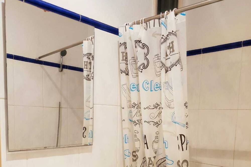 Photo of Bathroom in Figueres