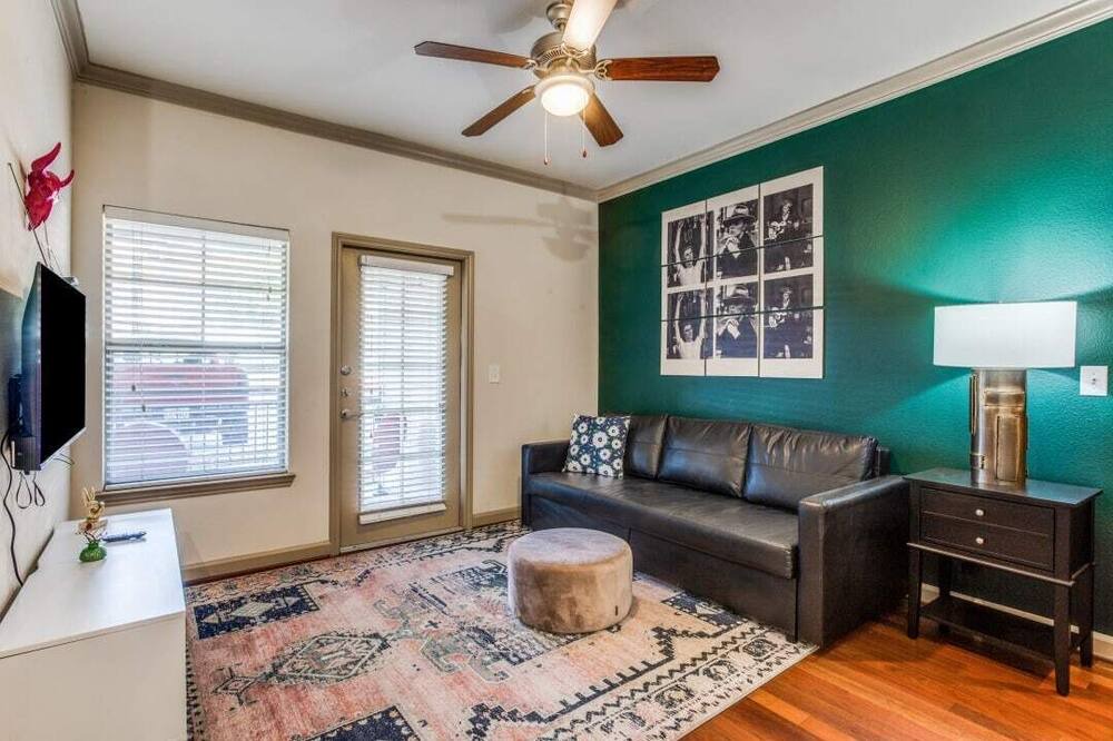 Photo of Bedroom in McNeil