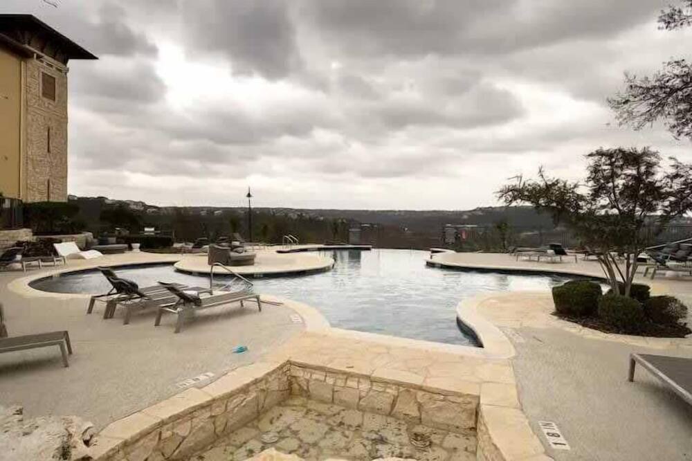 Photo of Others in McNeil