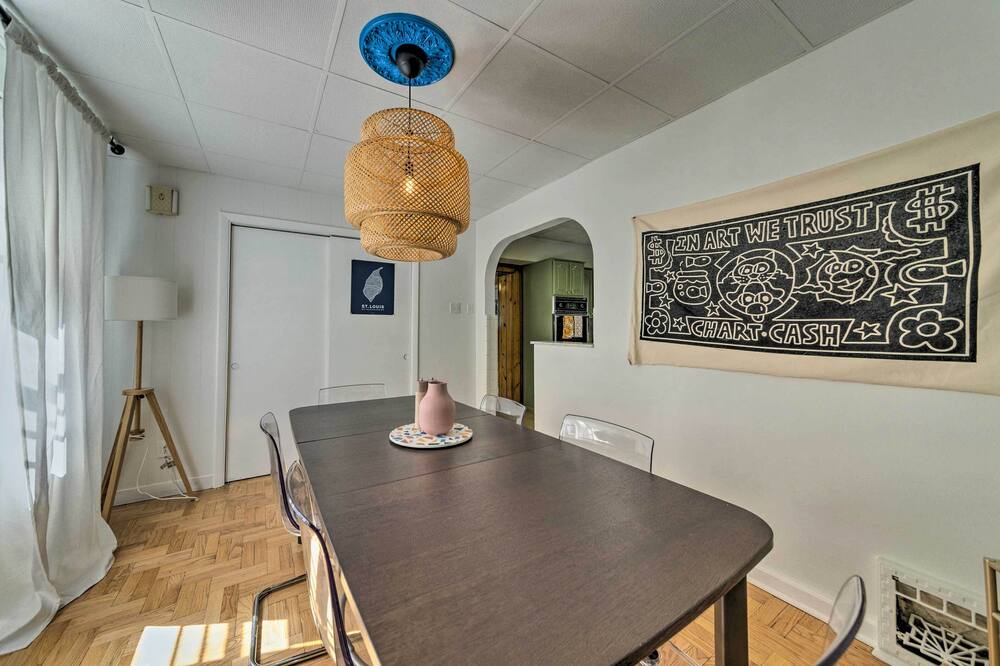 Photo of Livingroom in Lindenwood Park