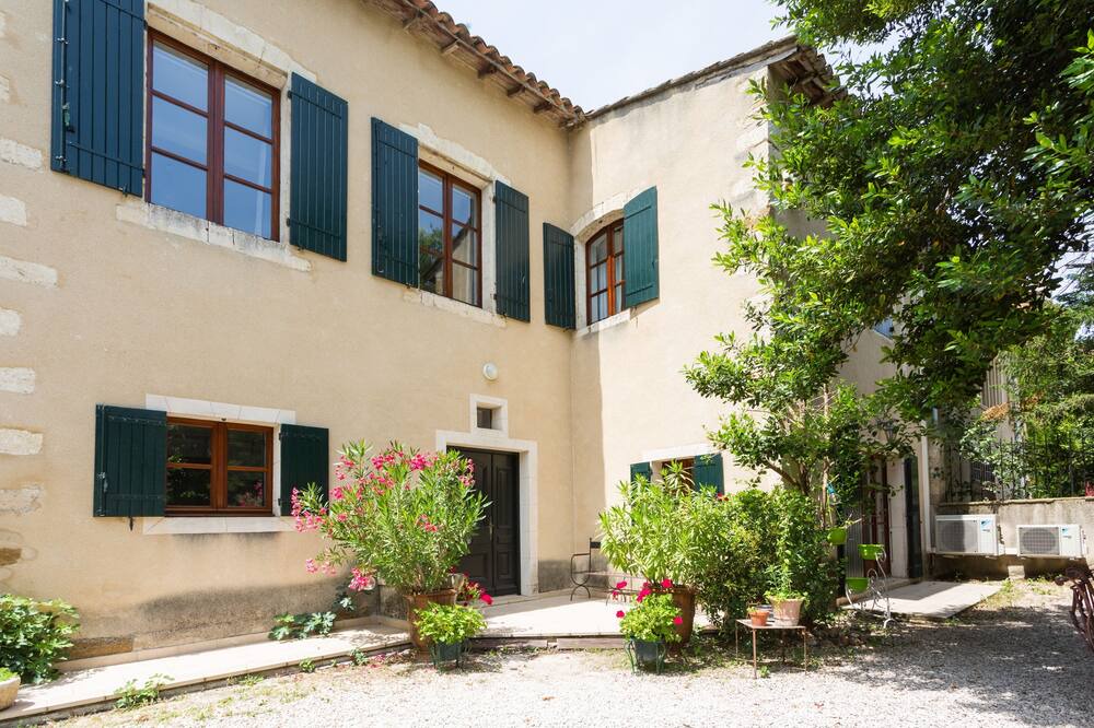 Photo of Outdoor in Le Pontet
