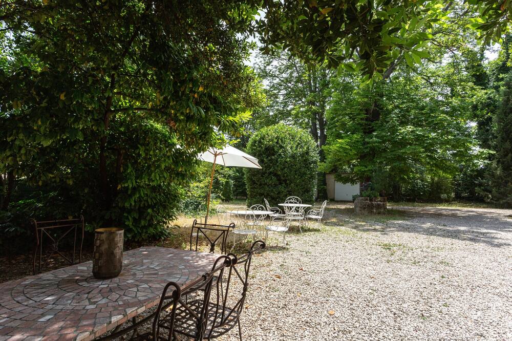 Photo of Outdoor in Le Pontet