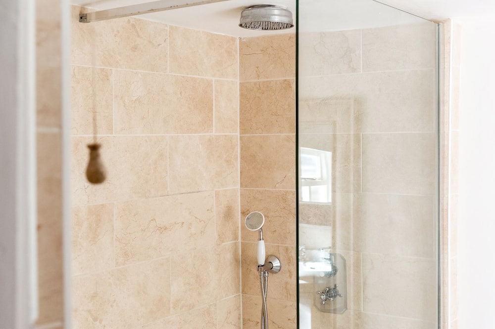 Photo of Bathroom in Kineton