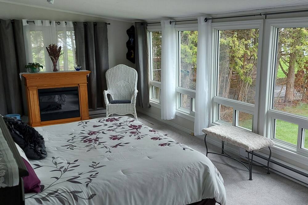 Photo of Bedroom in Bobcaygeon