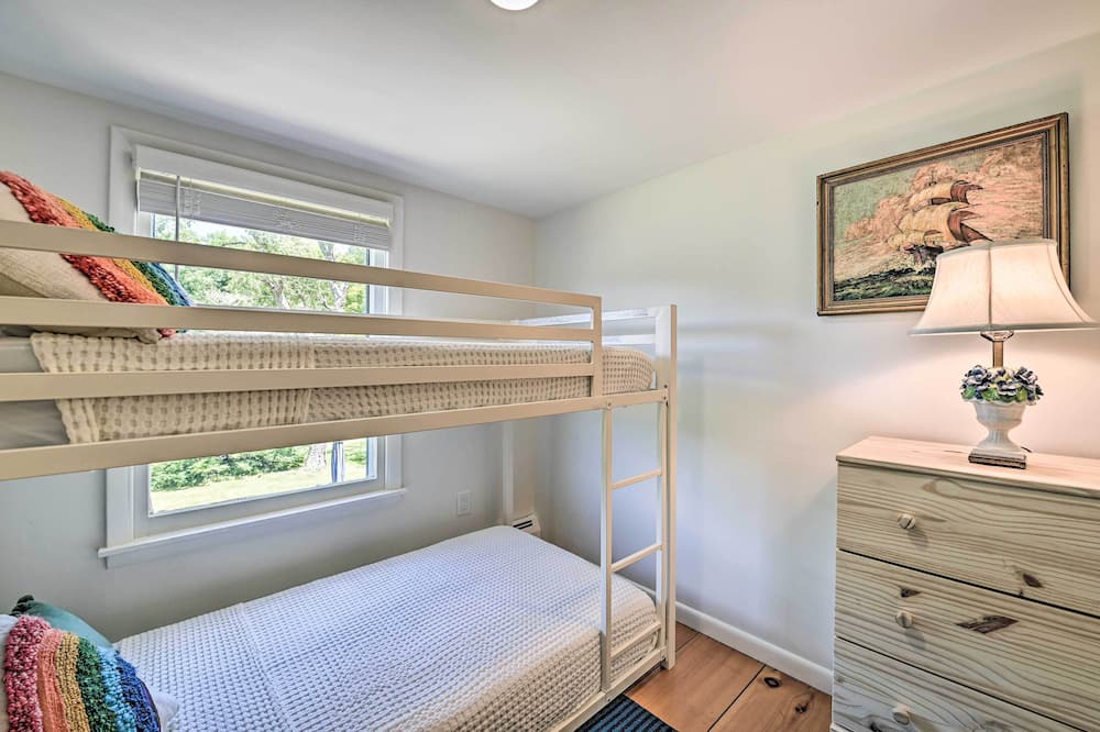 Photo of Bedroom in Canaan
