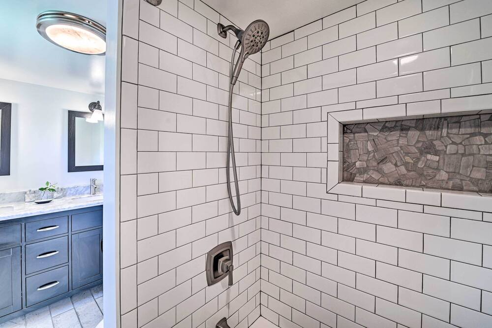 Photo of Bathroom in Canaan