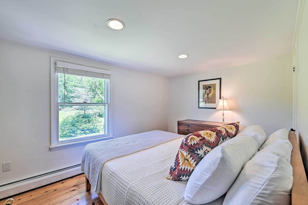 Photo of Bedroom in Canaan