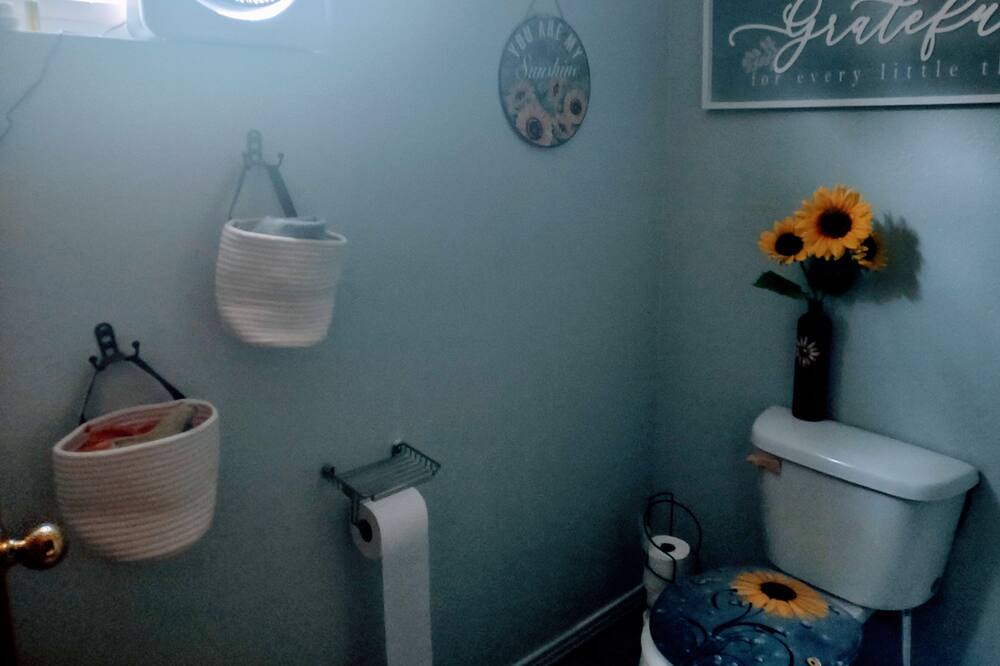 Photo of Bathroom in Springhill
