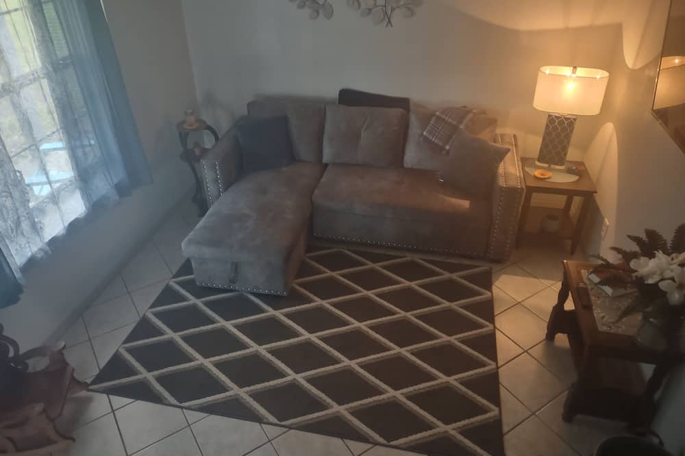 Photo of Livingroom in Springhill