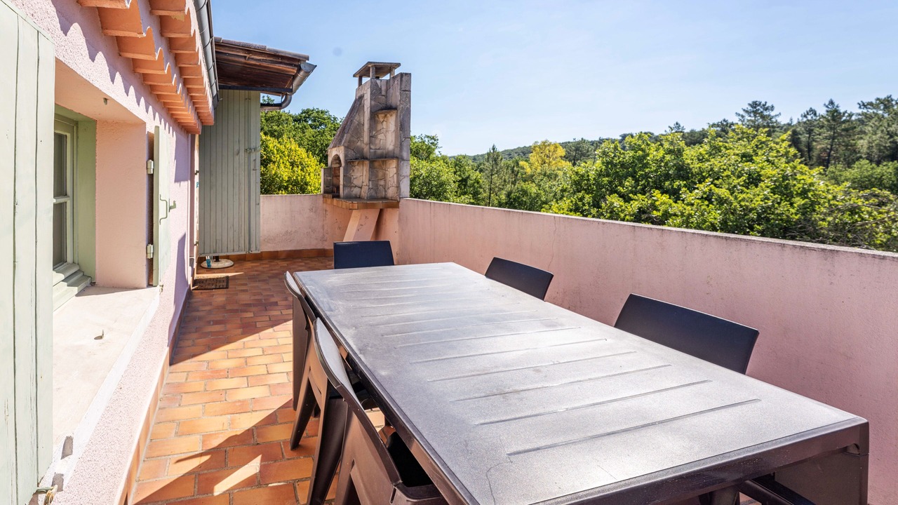 Photo of Outdoor in Salavas
