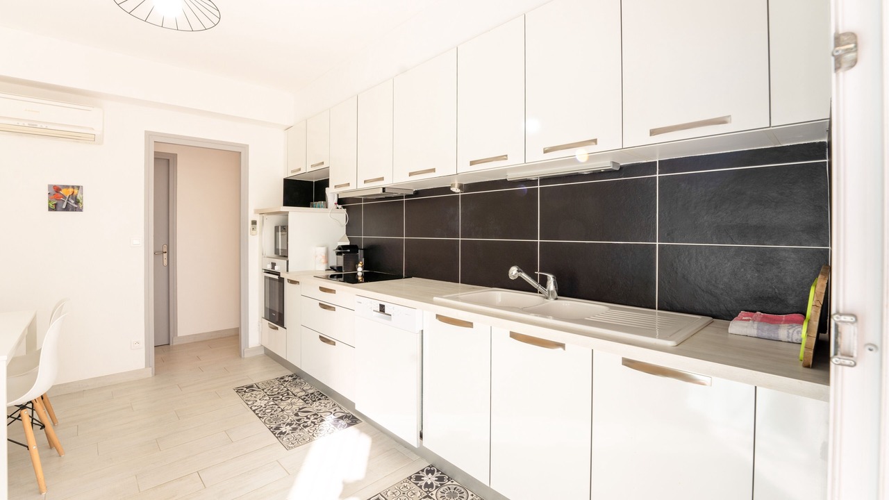 Photo of Kitchen in Salavas
