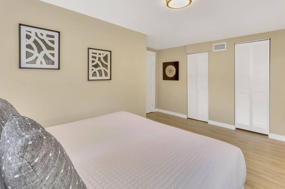 Photo of Bedroom in Tarpon River