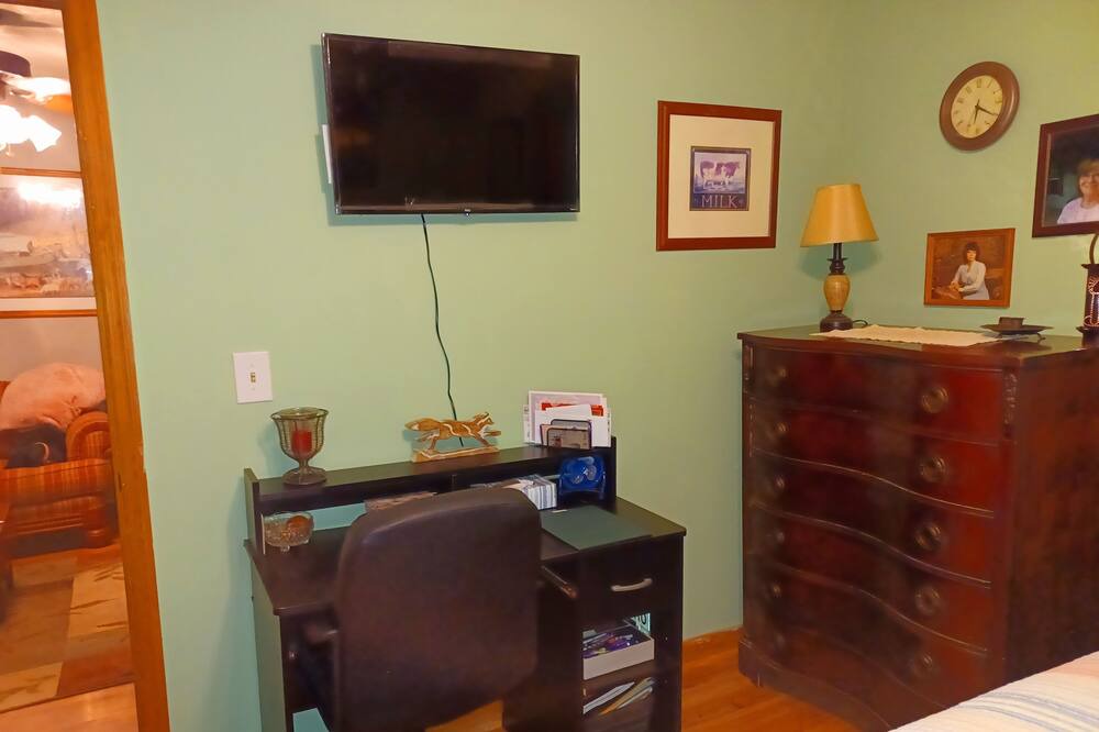 Photo of Bedroom in Felton